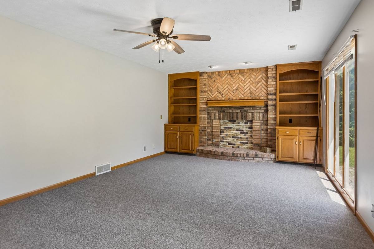 House for rent at 325 N 162nd St, Omaha, NE 68118