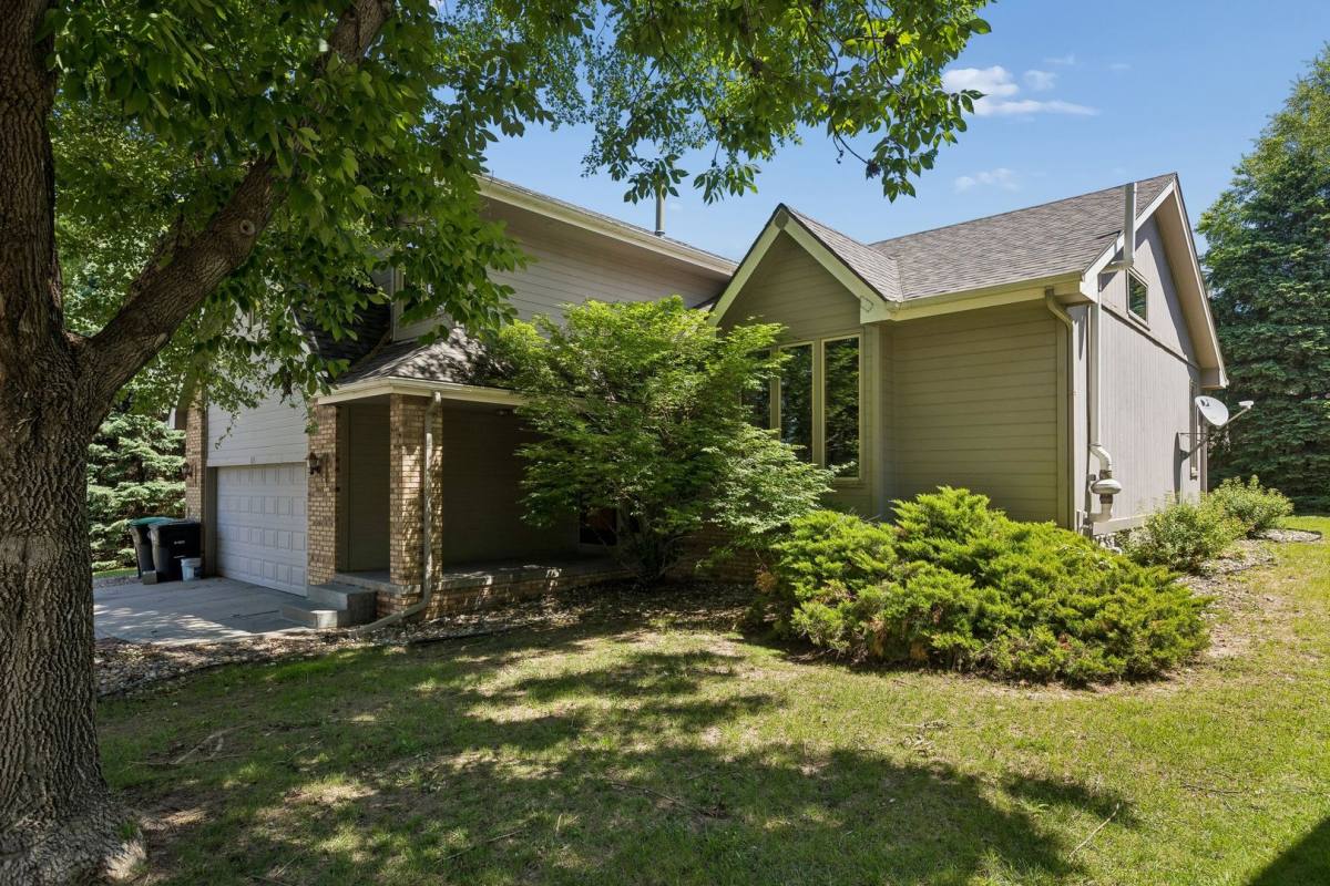 House for rent at 325 N 162nd St, Omaha, NE 68118