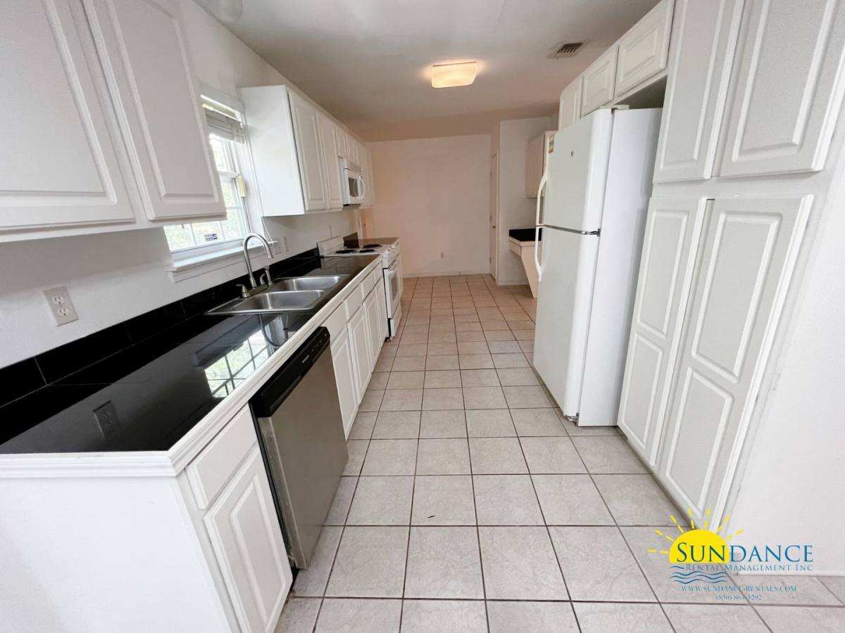 House for rent at 132 Cabana Way, Crestview, FL 32536