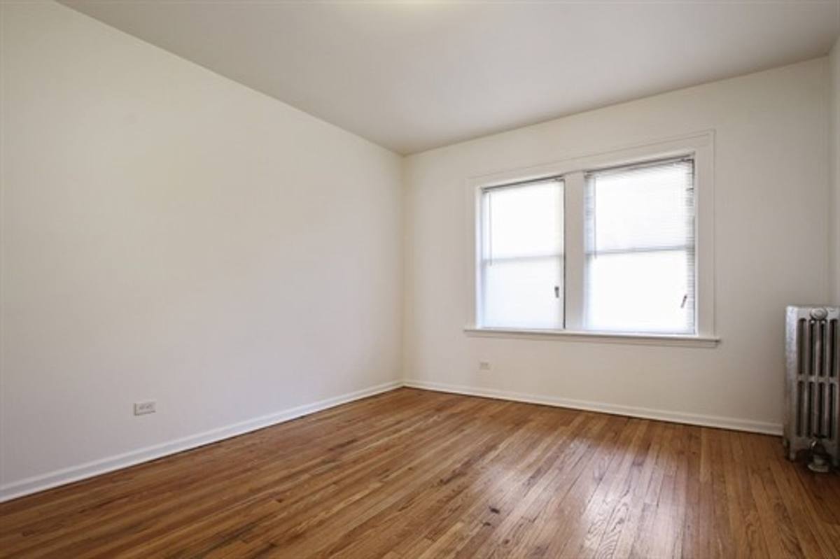 Apartment for rent at 6401 S Maplewood Ave, Chicago, IL 60629