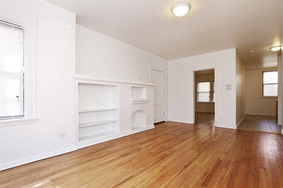 Apartment for rent at 6401 S Maplewood Ave, Chicago, IL 60629