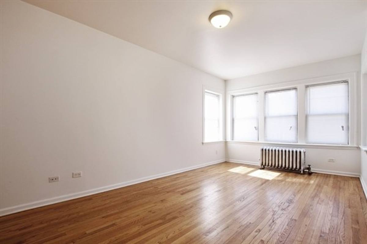 Apartment for rent at 6401 S Maplewood Ave, Chicago, IL 60629