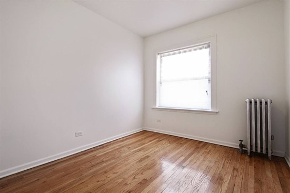 Apartment for rent at 6401 S Maplewood Ave, Chicago, IL 60629