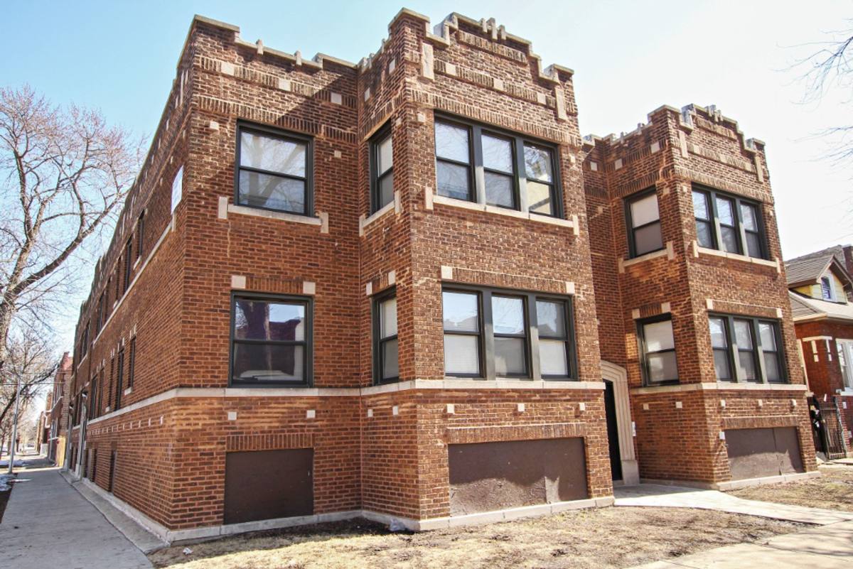 Apartment for rent at 6401 S Maplewood Ave, Chicago, IL 60629
