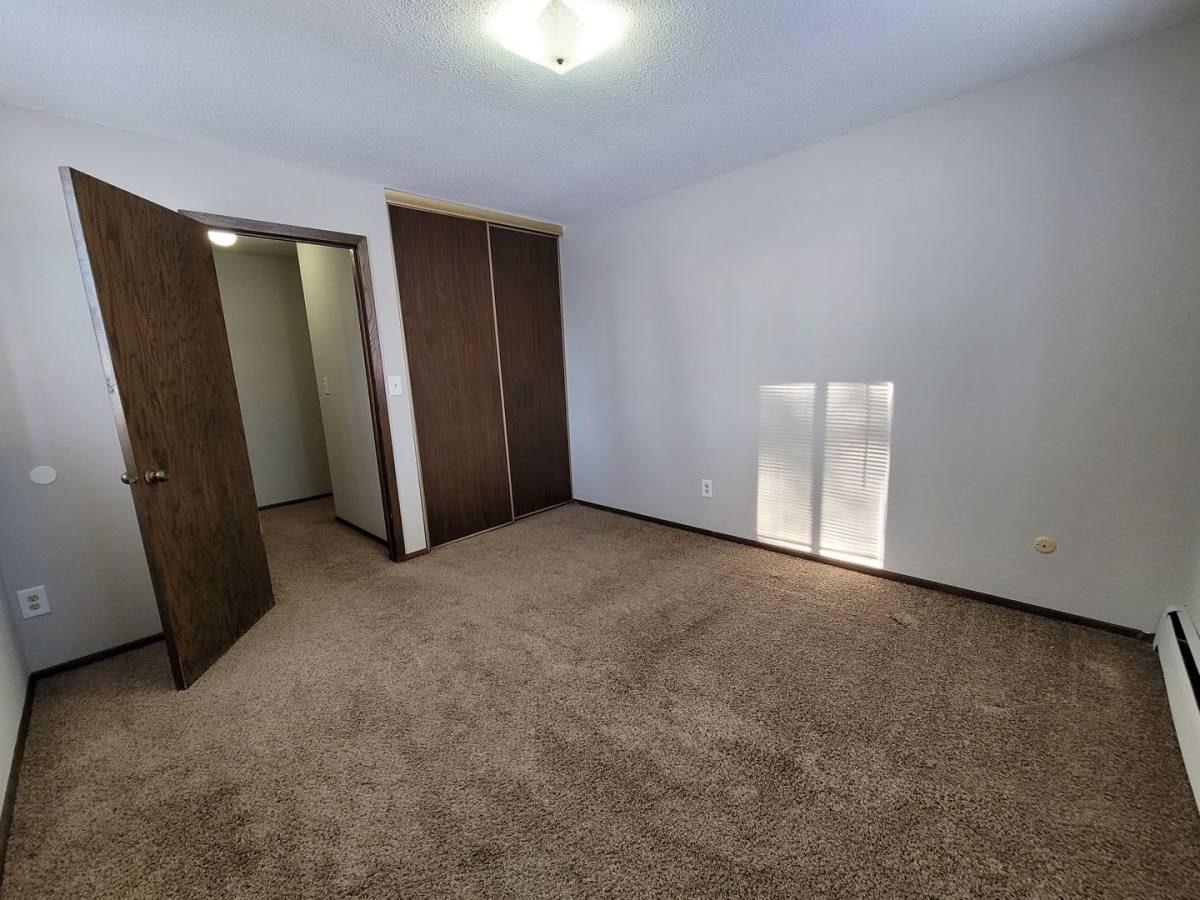 Apartment for rent at 714 Jessamine Ave W, Saint Paul, MN 55117