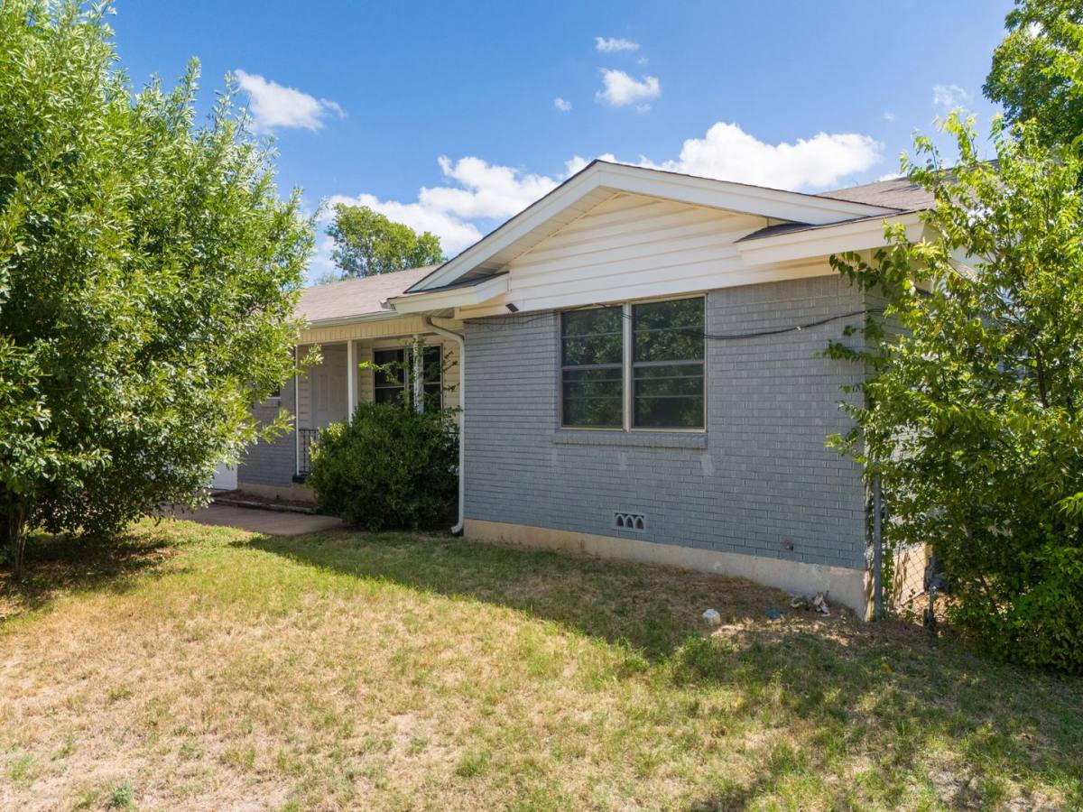House for rent at 1205 S 7th St, Copperas Cove, TX 76522