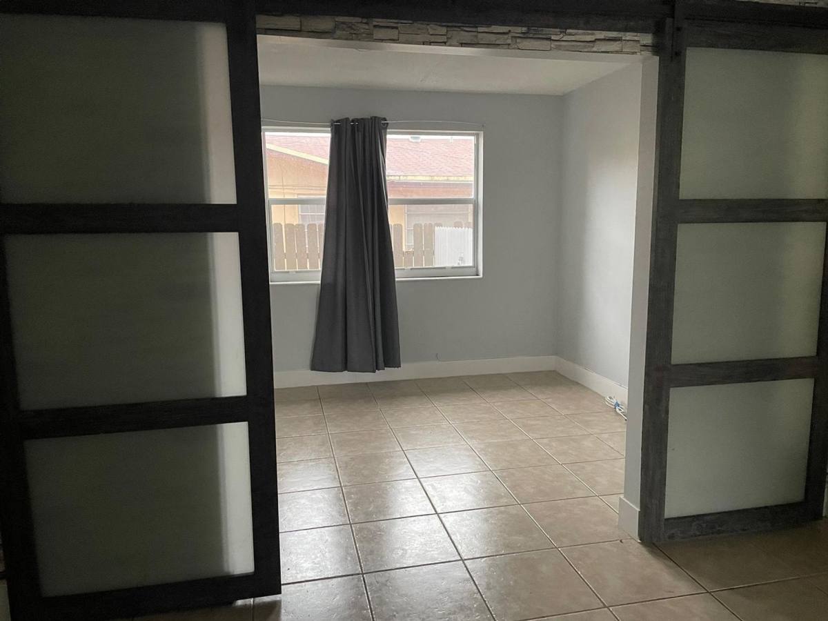 Apartment for rent at 7200 Pembroke Rd, Hollywood, FL 33023