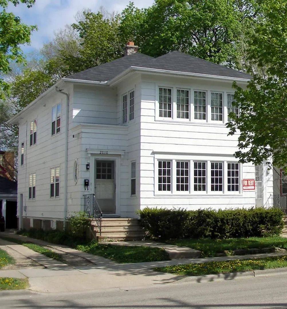 Apartment for rent at 2008-2010 University Ave, Madison, WI 53726