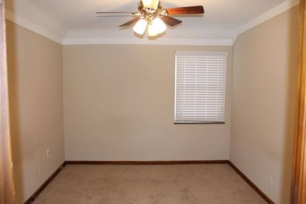 Apartment for rent at 1792 NW Blvd, Columbus, OH 43212