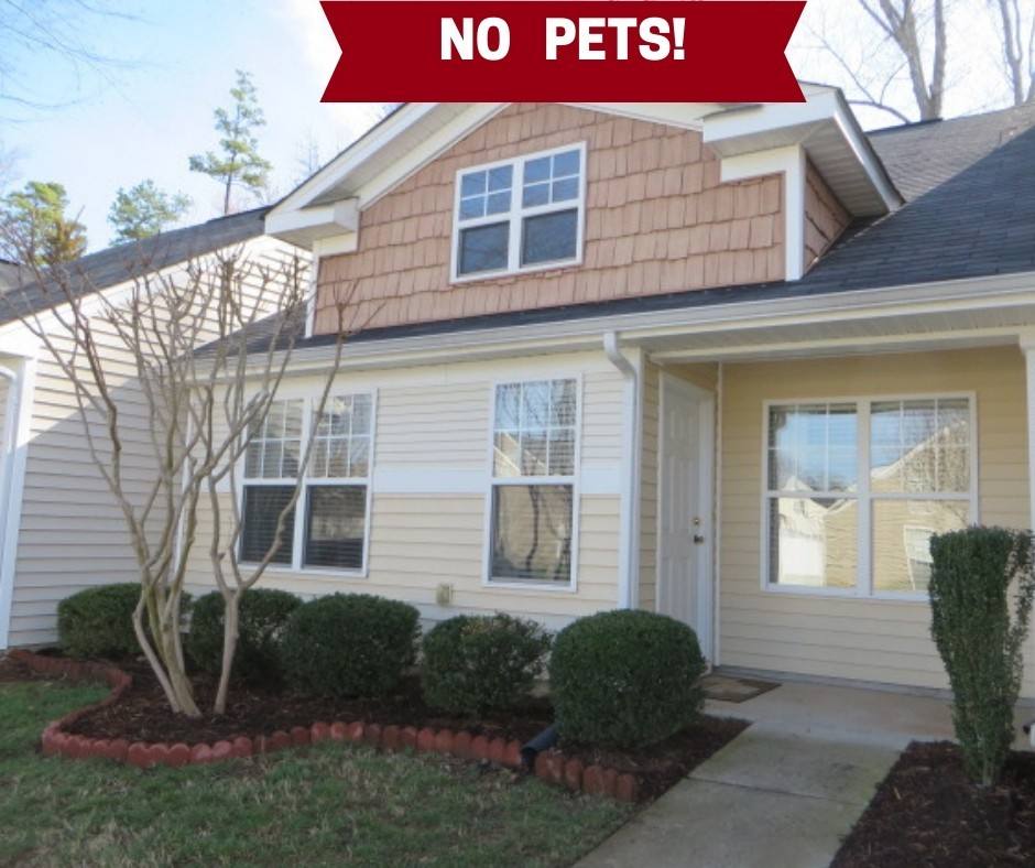 Townhouse for rent at 2052 Shady Pond Dr, Clover, SC 29710