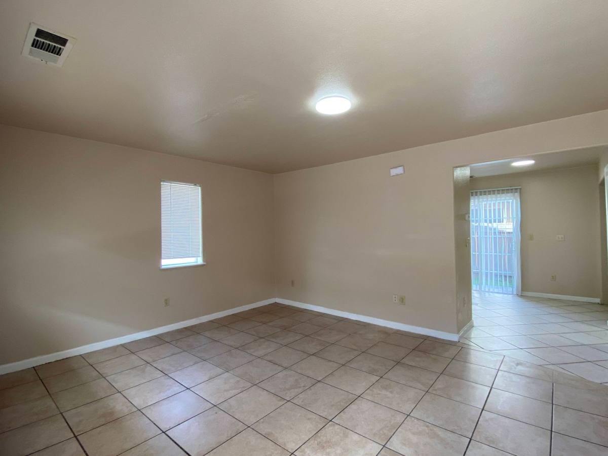 Townhouse for rent at 8626 Acapulco Way, Stockton, CA 95210