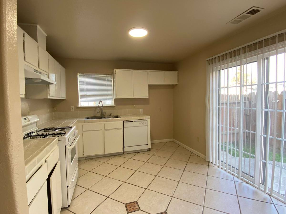 Townhouse for rent at 8626 Acapulco Way, Stockton, CA 95210