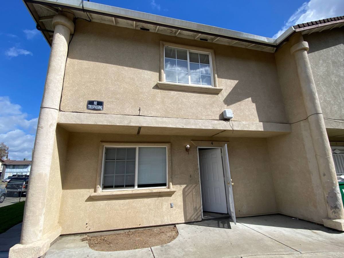 Townhouse for rent at 8626 Acapulco Way, Stockton, CA 95210