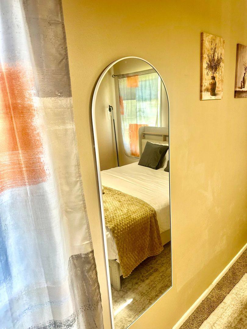 Townhouse for rent at 4142 Buckingham Rd, Los Angeles, CA 90008