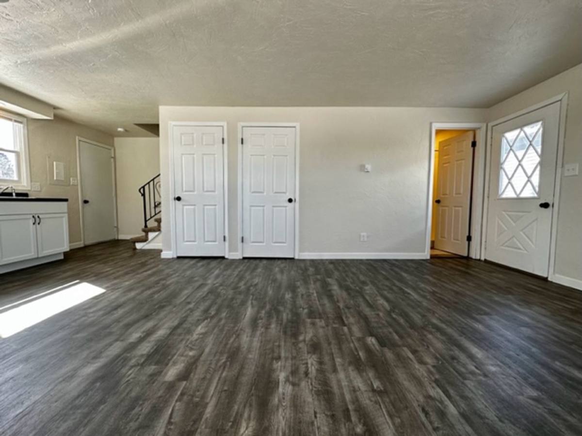 Townhouse for rent at 816 7th St, Green Bay, WI 54304