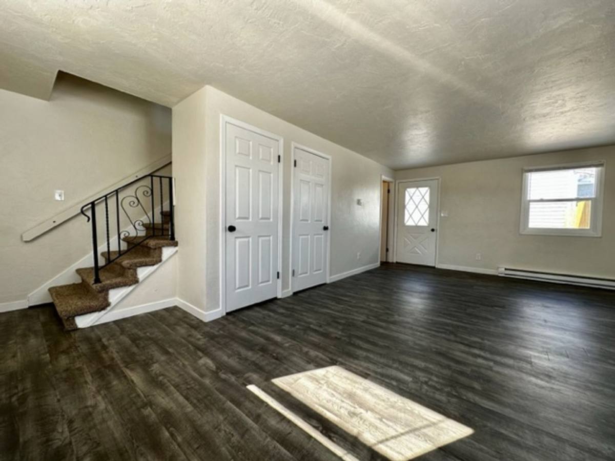 Townhouse for rent at 816 7th St, Green Bay, WI 54304