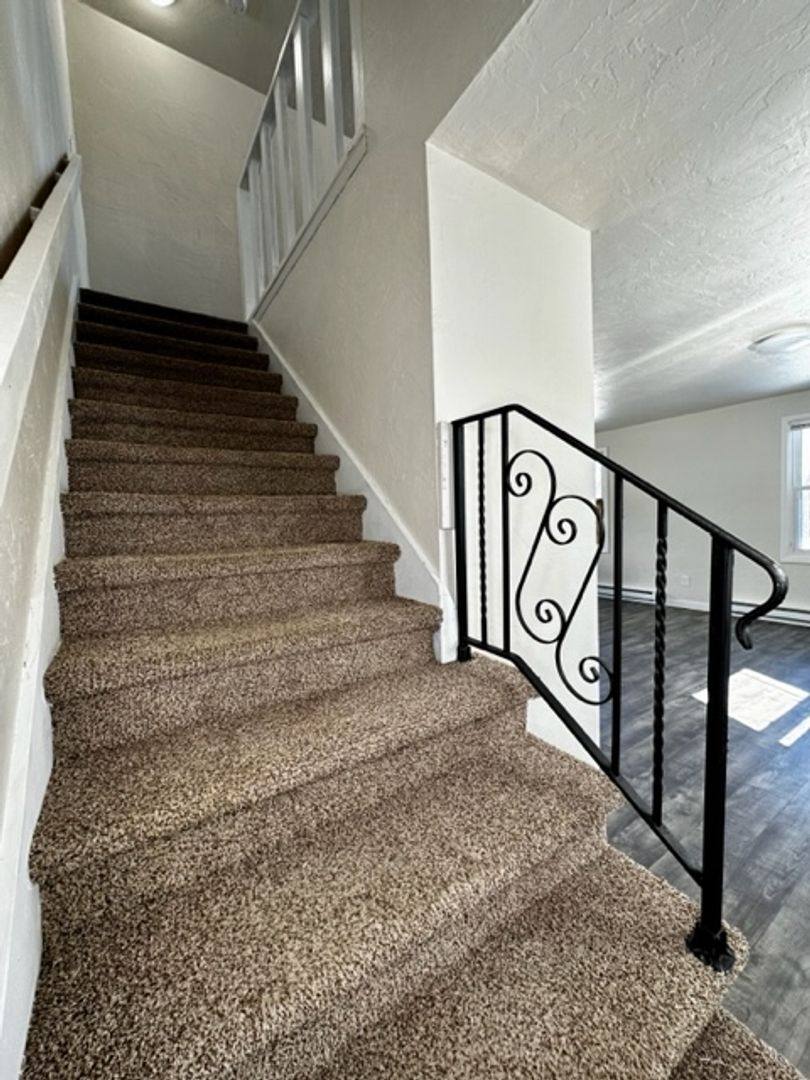 Townhouse for rent at 816 7th St, Green Bay, WI 54304