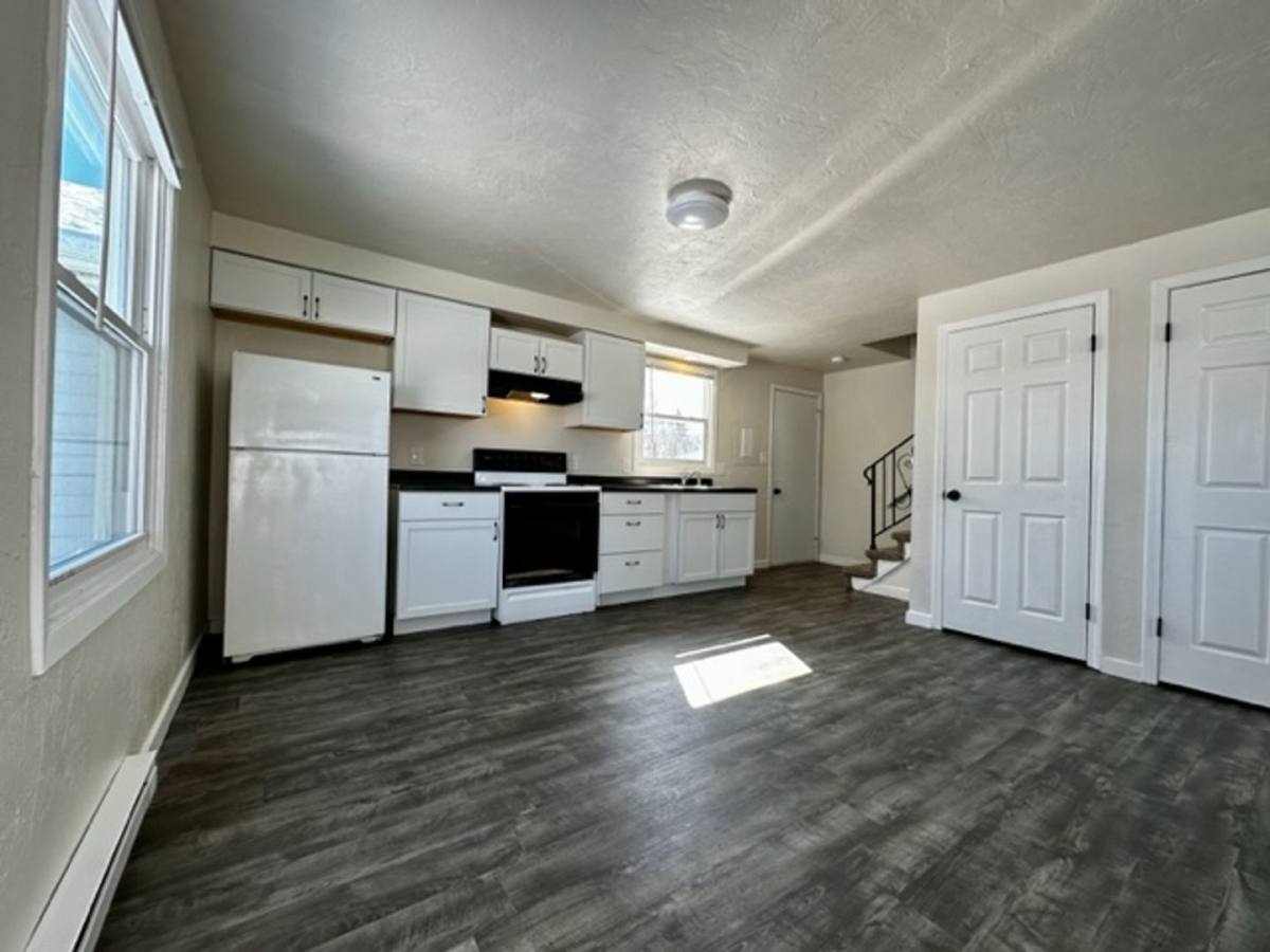 Townhouse for rent at 816 7th St, Green Bay, WI 54304