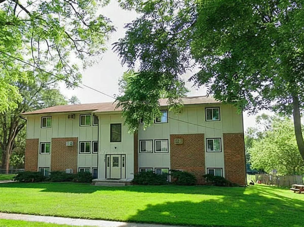 Apartment for rent at 1645 NW 84th St, Clive, IA 50325