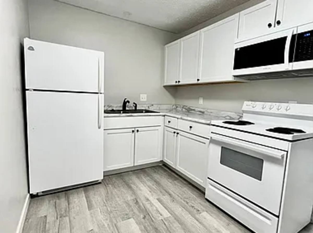 Apartment for rent at 1645 NW 84th St, Clive, IA 50325