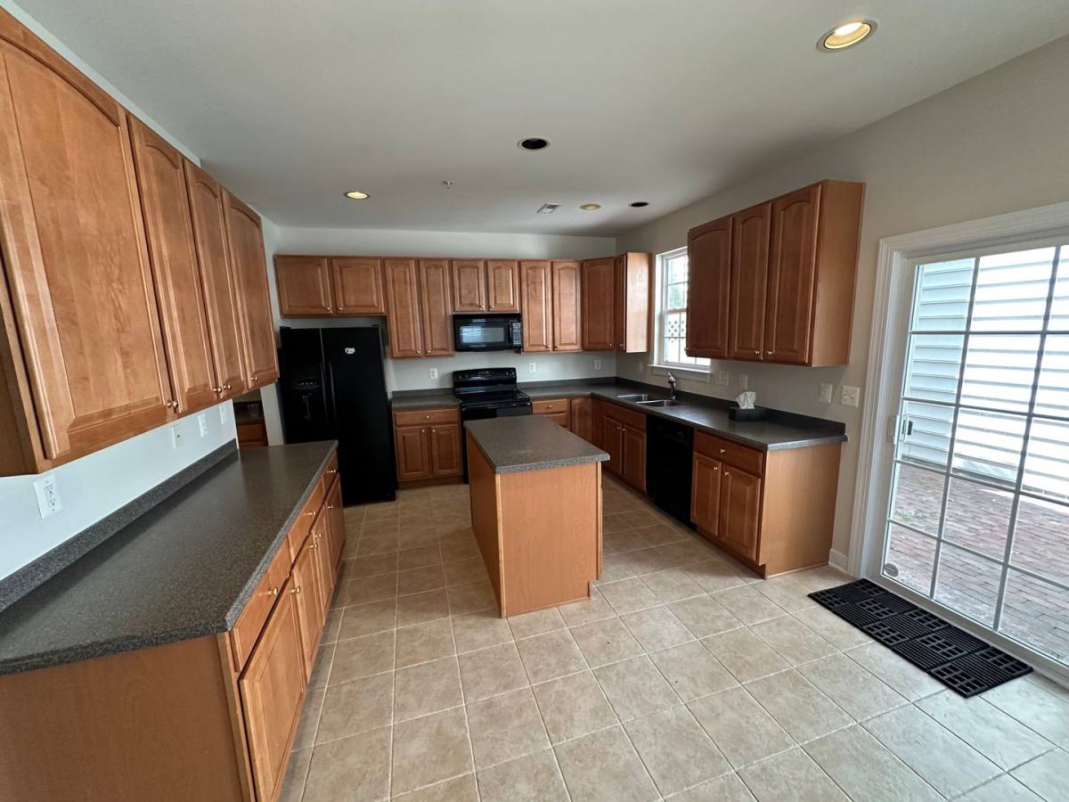 Townhouse for rent at 33176 Denton St, Lewes, DE 19958