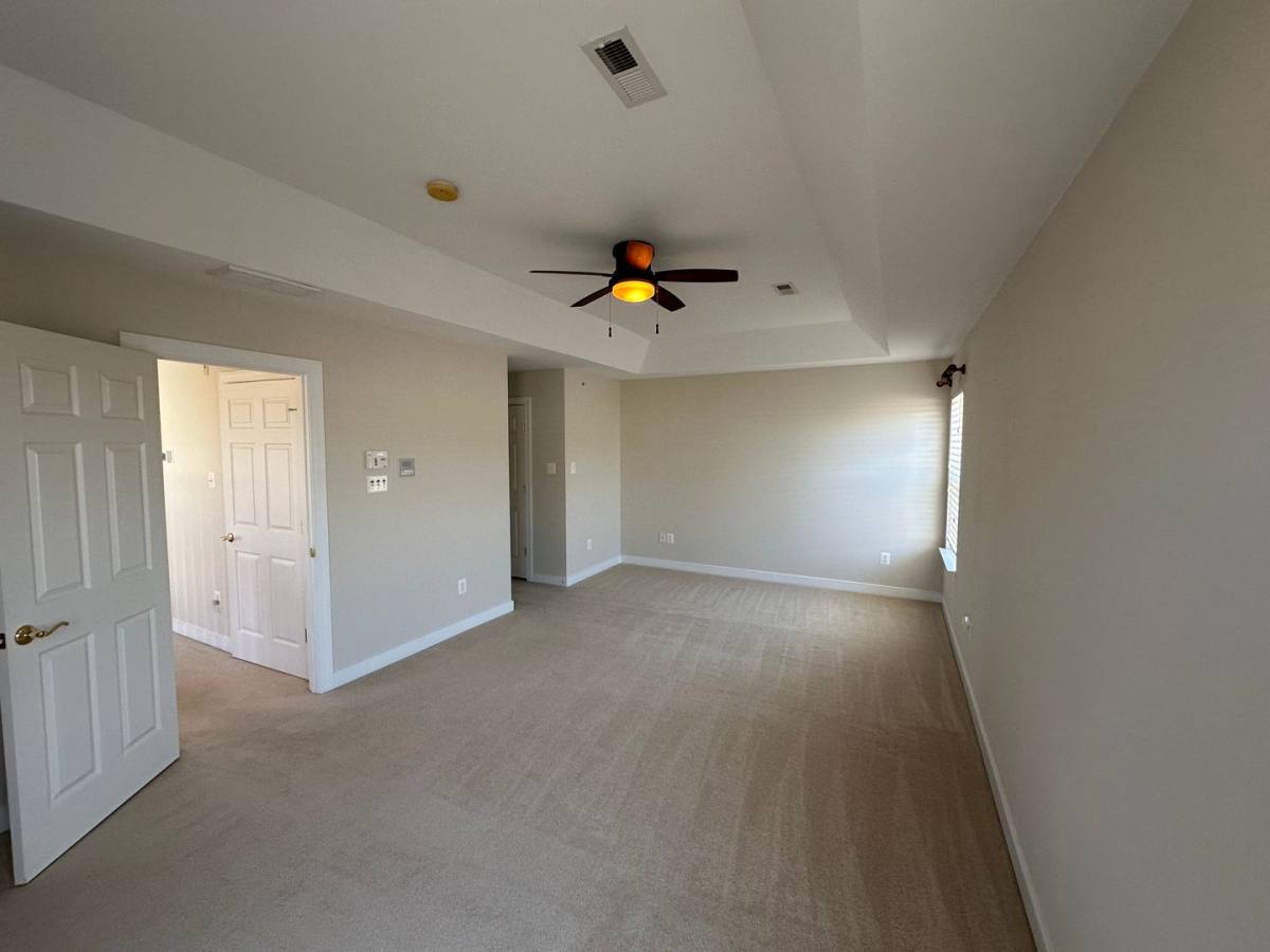 Townhouse for rent at 33176 Denton St, Lewes, DE 19958