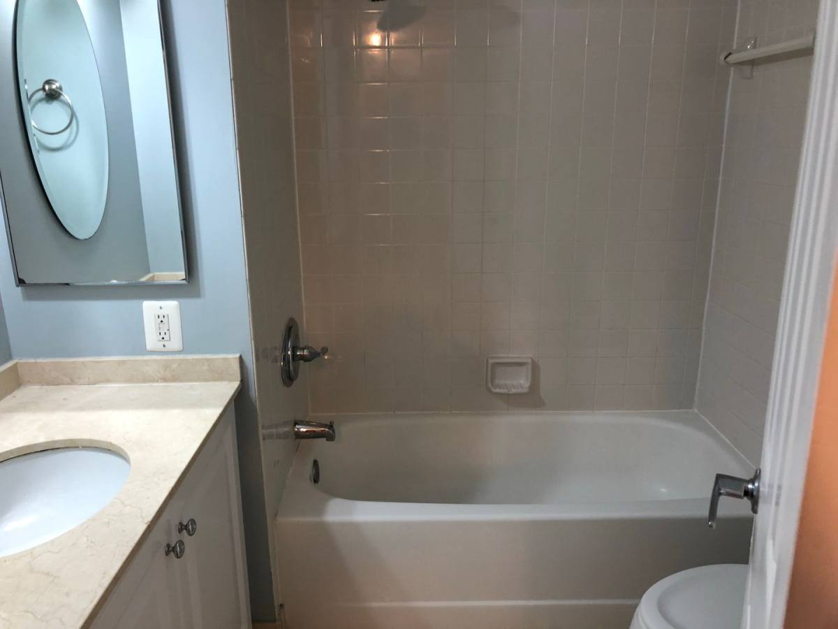 House for rent at 10101 Grosvenor Place, Rockville, MD 20852
