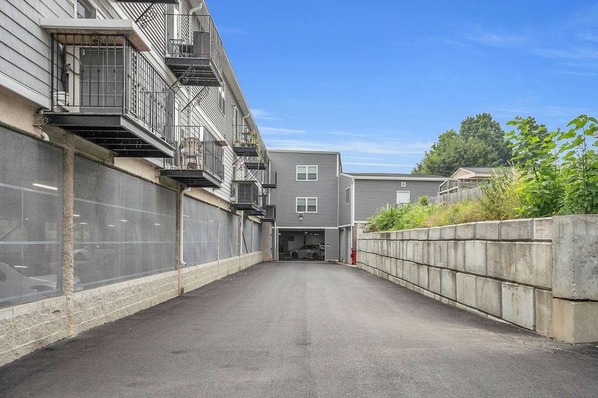 Apartment for rent at 2 S Grove St, Haverhill, MA 01835