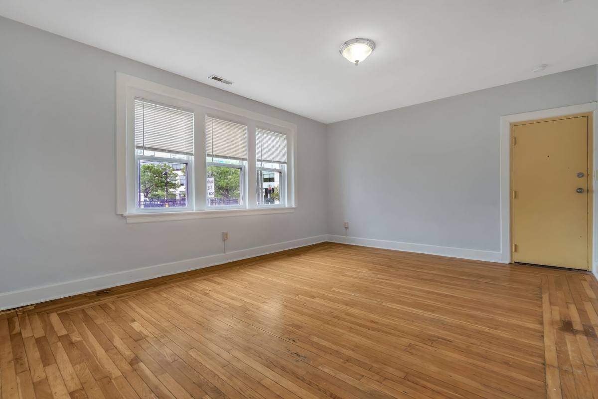 Apartment for rent at 17 Howe St, New Haven, CT 06511