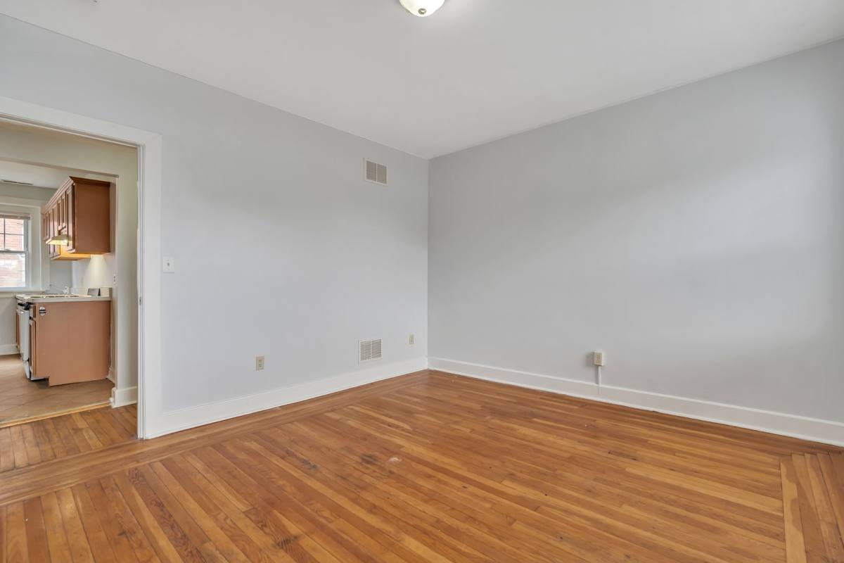 Apartment for rent at 17 Howe St, New Haven, CT 06511