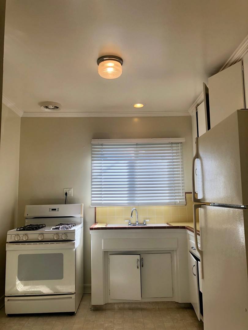 Apartment for rent at 1838 E 2nd St, Long Beach, CA 90802