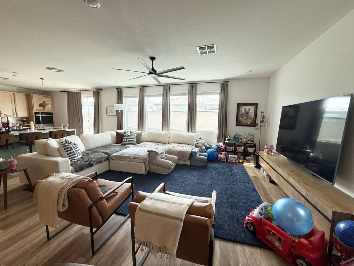 House for rent at 3045 Foxtail Hollow Ave, Las Vegas, NV 89139