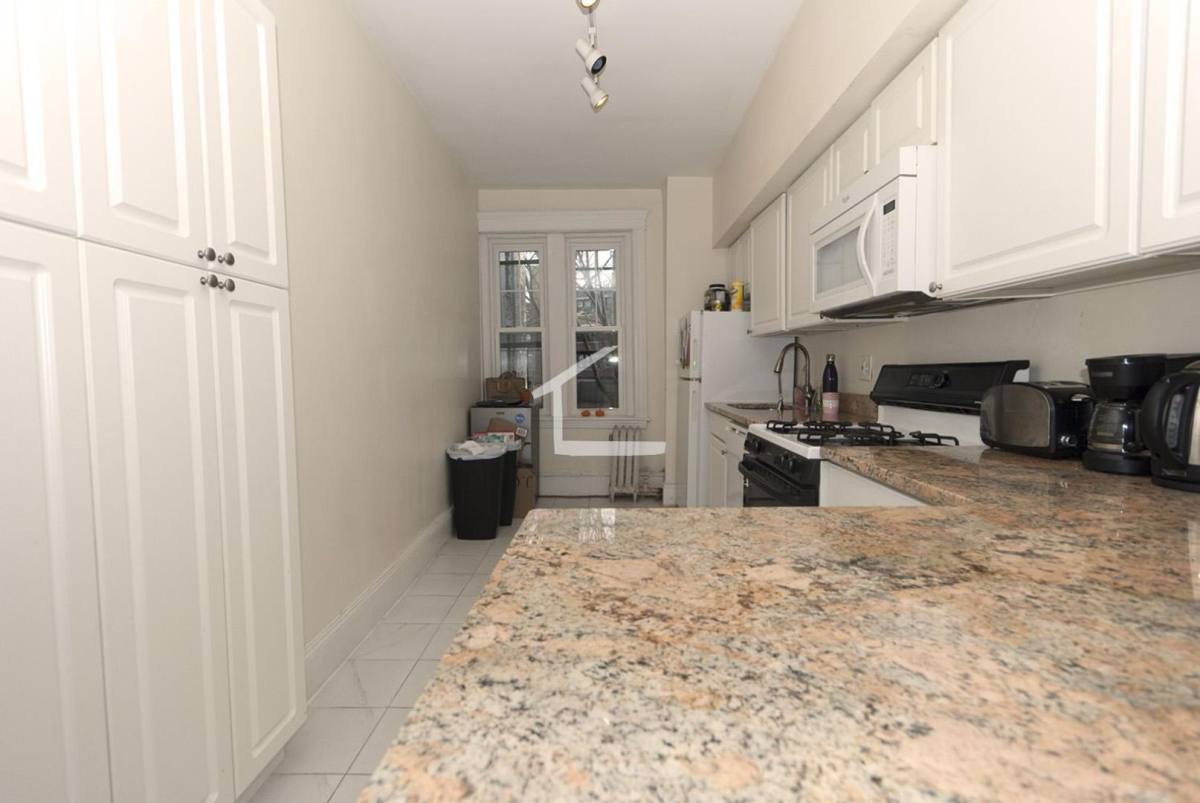 Apartment for rent at 1868B Commonwealth Ave, Brighton, MA 02135