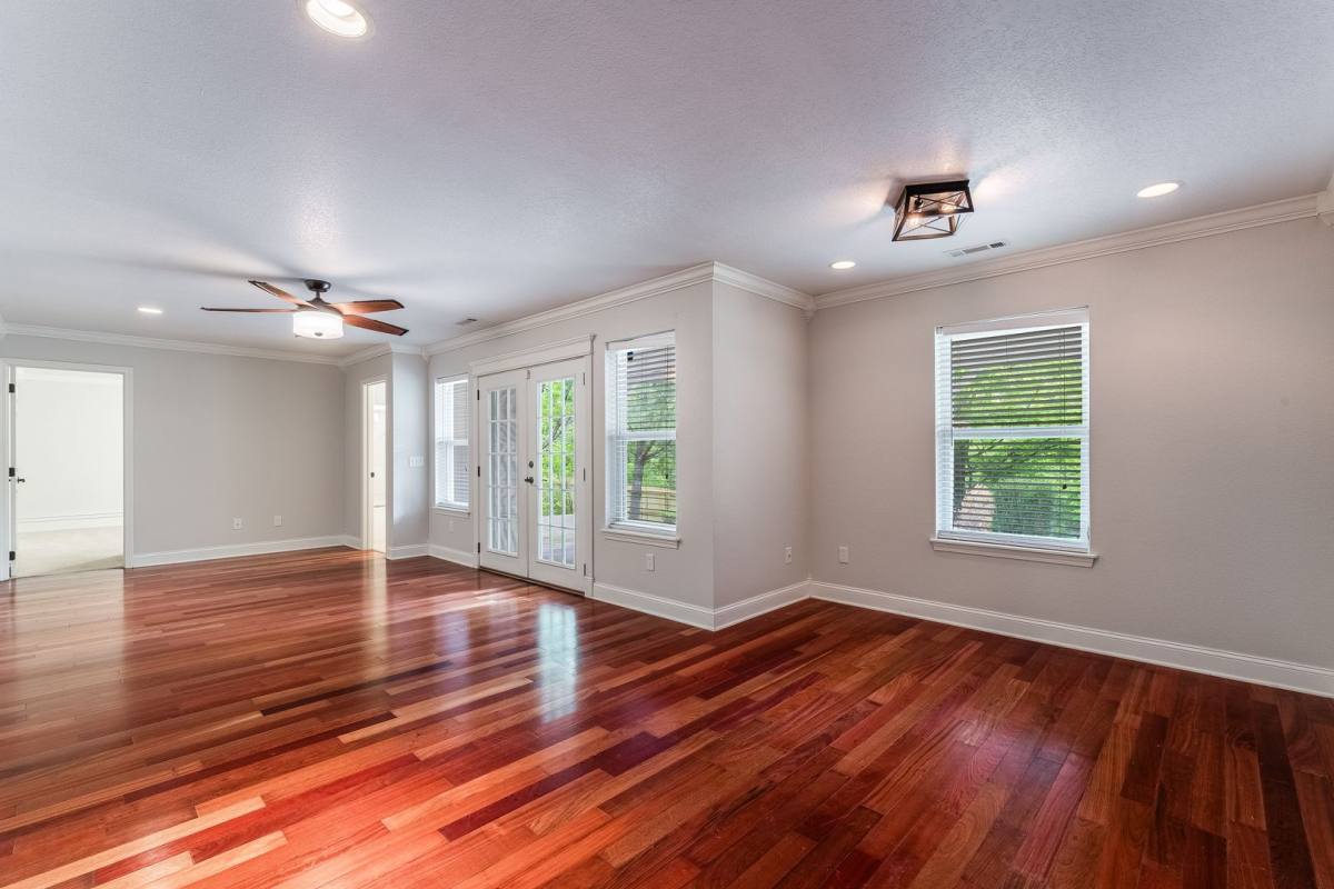 House for rent at 32 Latshaw Dr, Bella Vista, AR 72714
