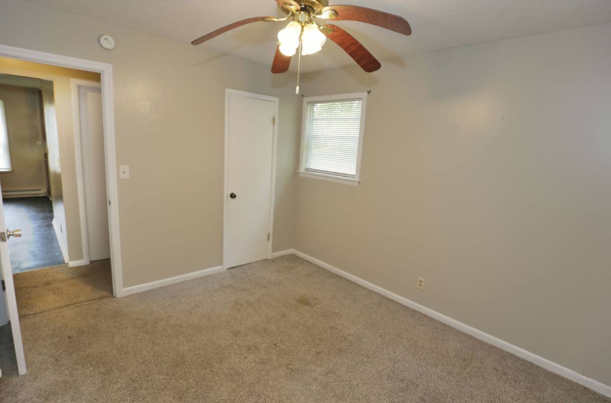 Apartment for rent at 306 Tarver St SE, Jacksonville, AL 36265