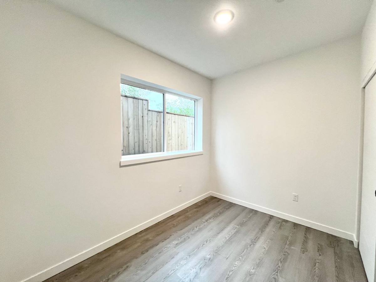 Apartment for rent at 232 NE 61st Ave, Portland, OR 97213