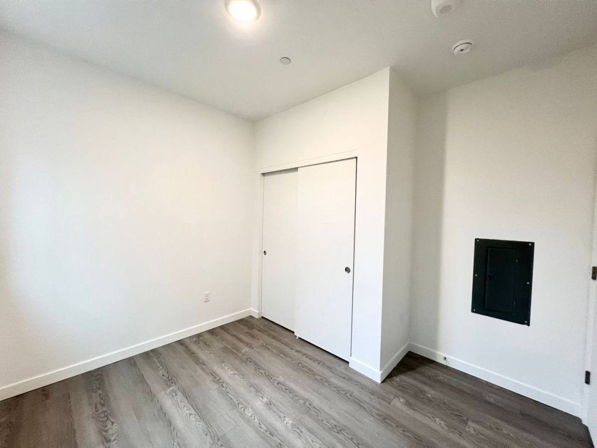 Apartment for rent at 232 NE 61st Ave, Portland, OR 97213