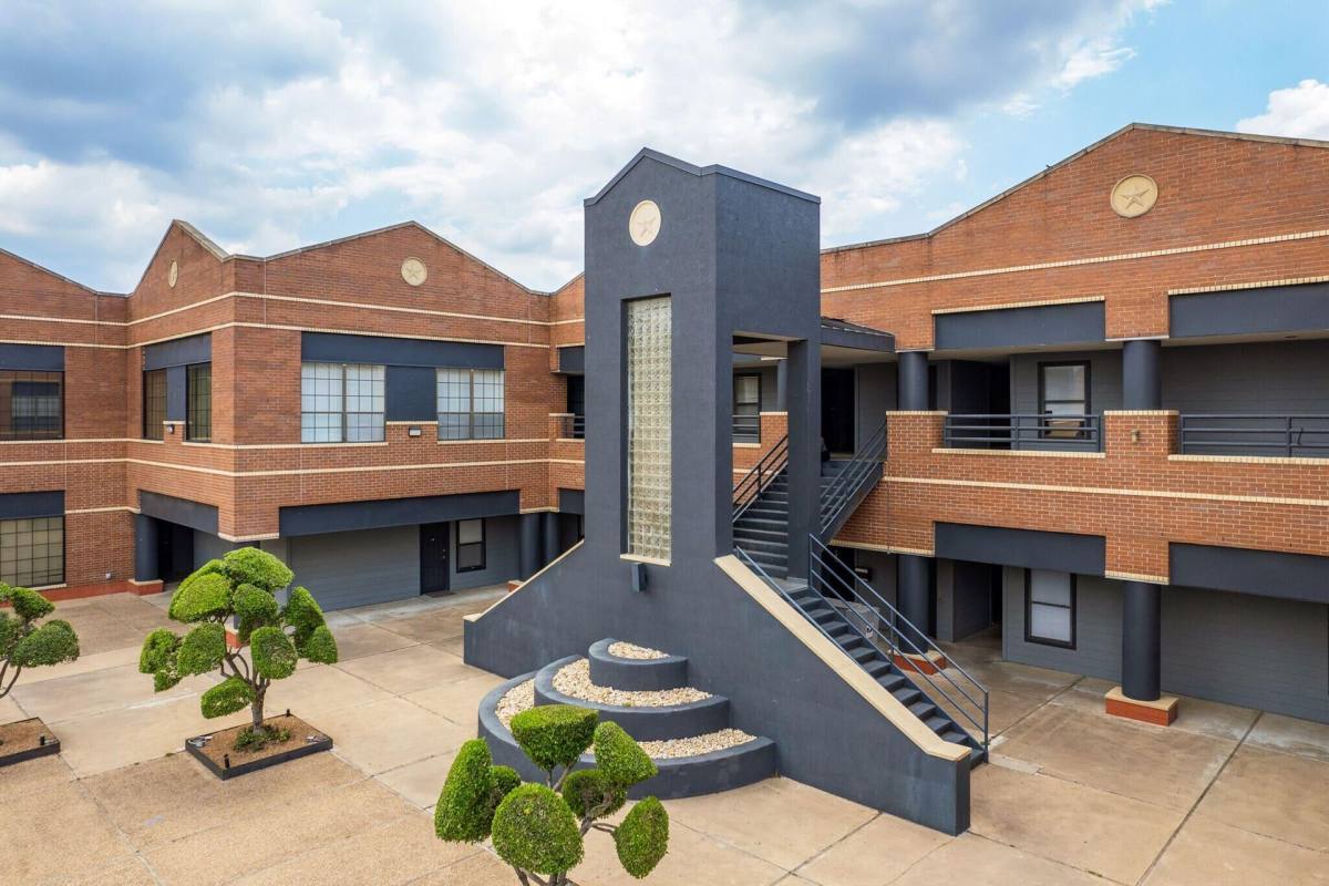 Apartment for rent at 1911 S 8th St, Waco, TX 76706