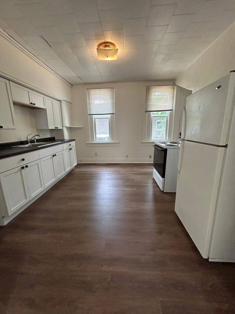 Apartment for rent at 803 7th St S, La Crosse, WI 54601