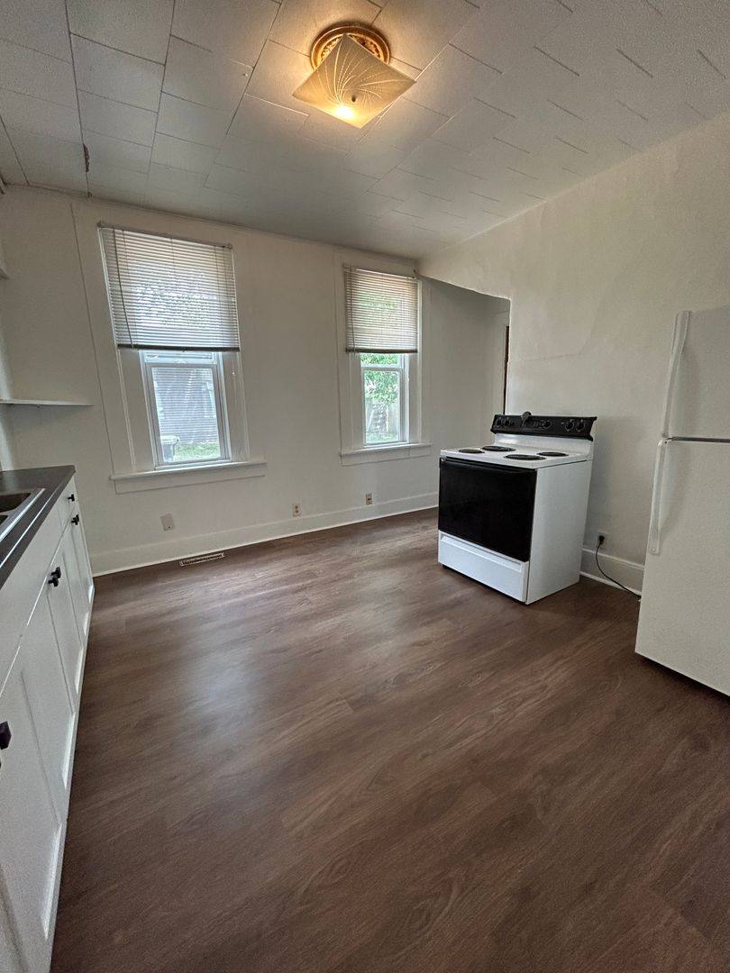 Apartment for rent at 803 7th St S, La Crosse, WI 54601