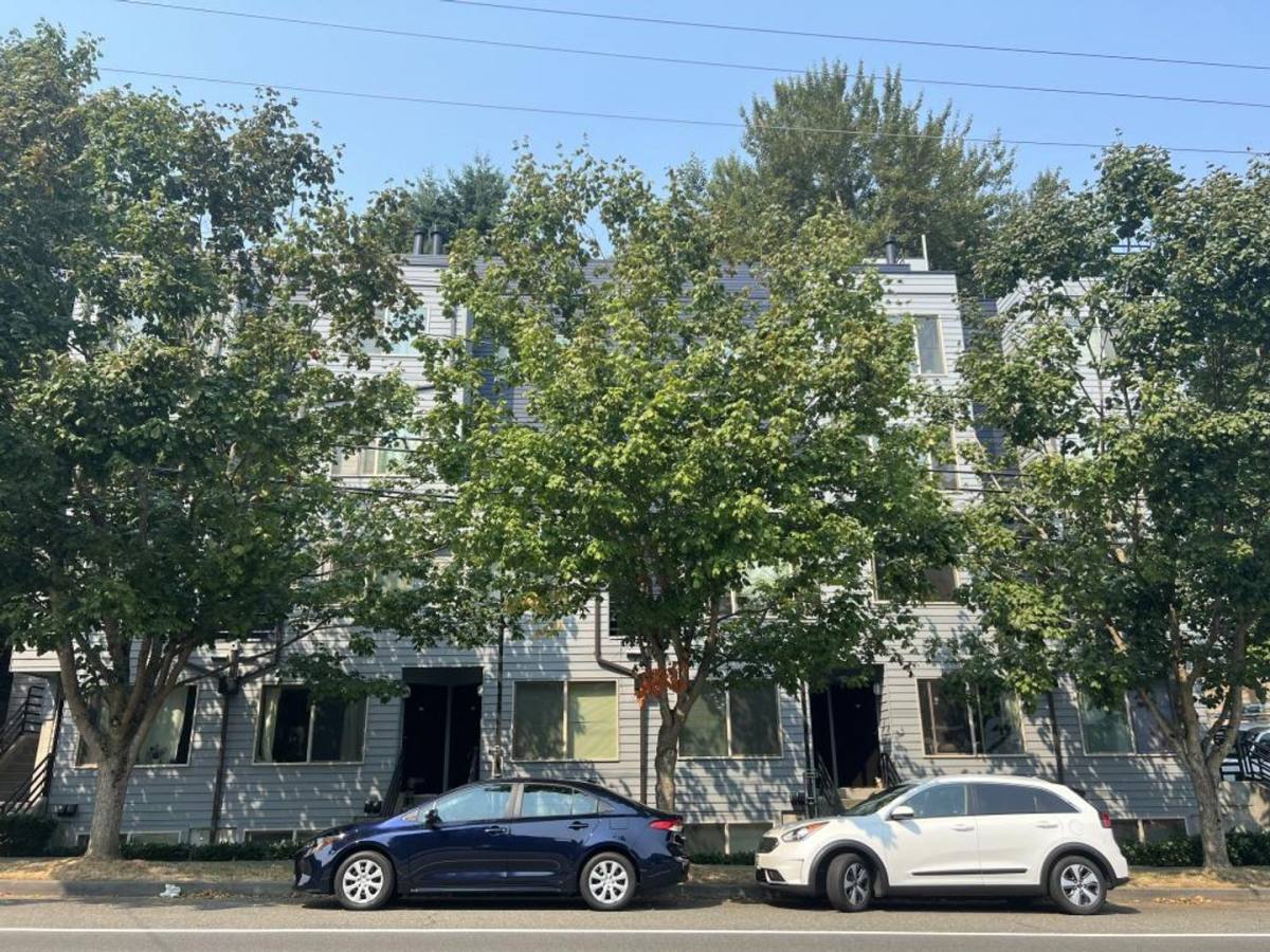 Apartment for rent at 2207 W Raye St, Seattle, WA 98199