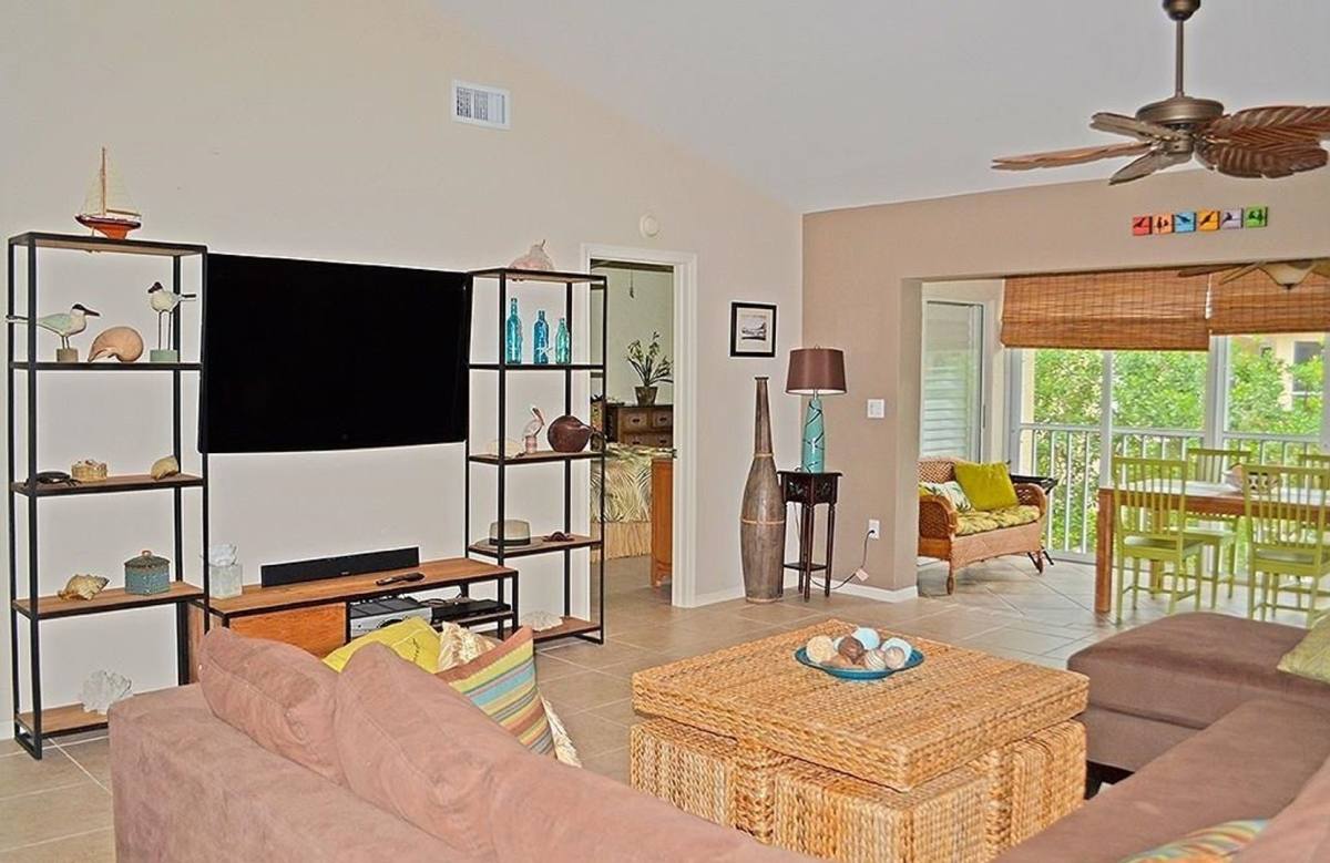 House for rent at 5635 Turtle Bay Dr, Naples, FL 34108