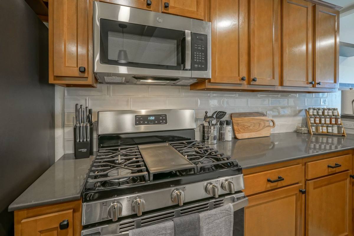 Apartment for rent at 11930 Menaul Blvd NE, Albuquerque, NM 87112