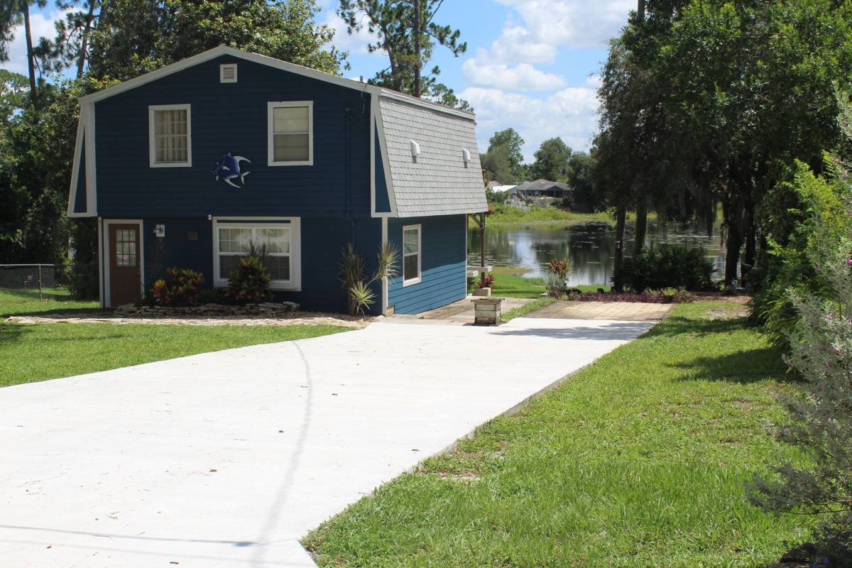 House for rent at 261 Ponce Lane, Debary, FL 32713