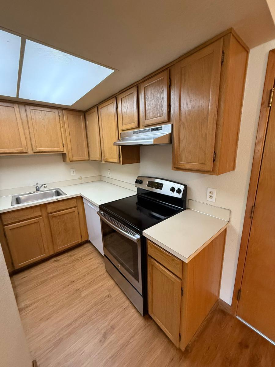 Apartment for rent at 12051 28th Ave NE, Seattle, WA 98125