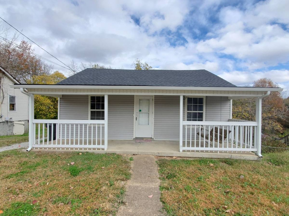 House for rent at 329 E 18th St, Columbia, TN 38401