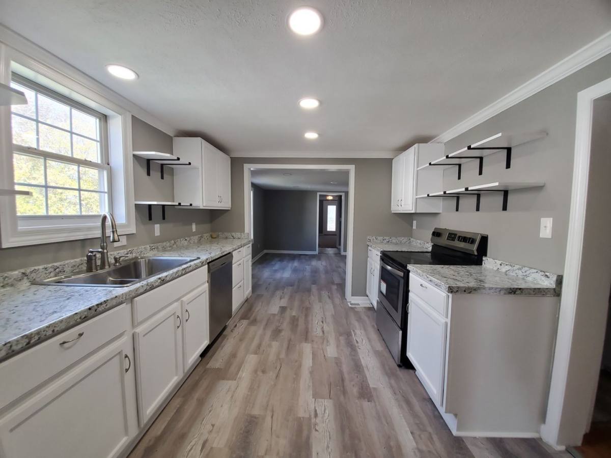 House for rent at 329 E 18th St, Columbia, TN 38401