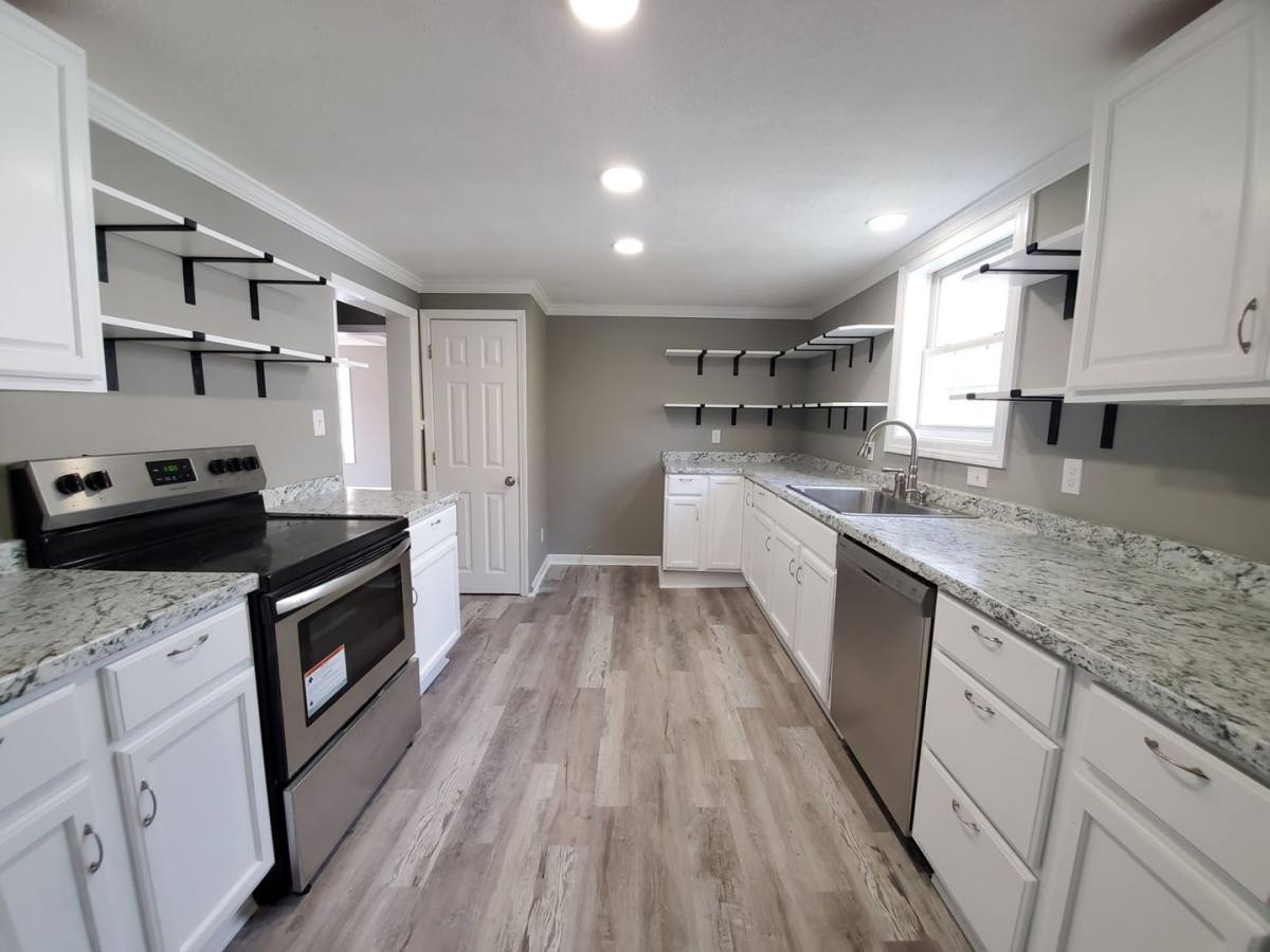 House for rent at 329 E 18th St, Columbia, TN 38401