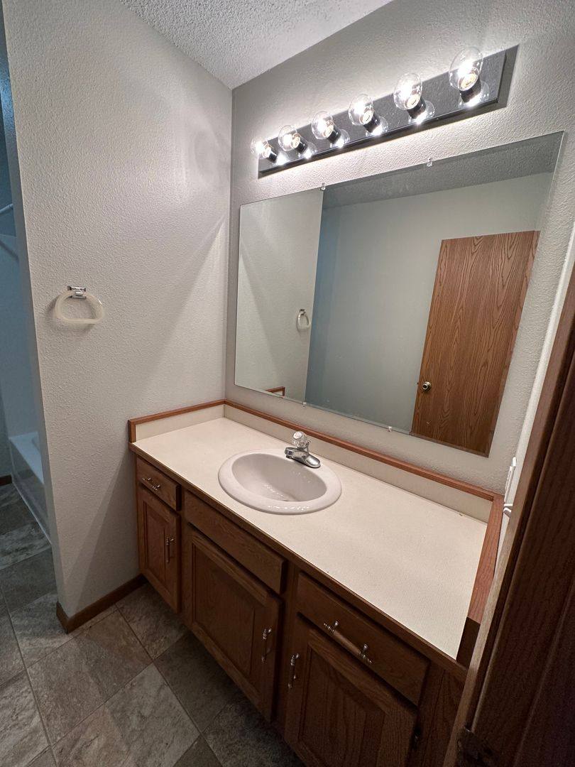 Apartment for rent at 127 Stuttgart Dr, Bismarck, ND 58504