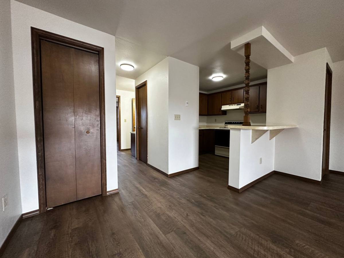 Apartment for rent at 1760 Eldorado Dr, Green Bay, WI 54302